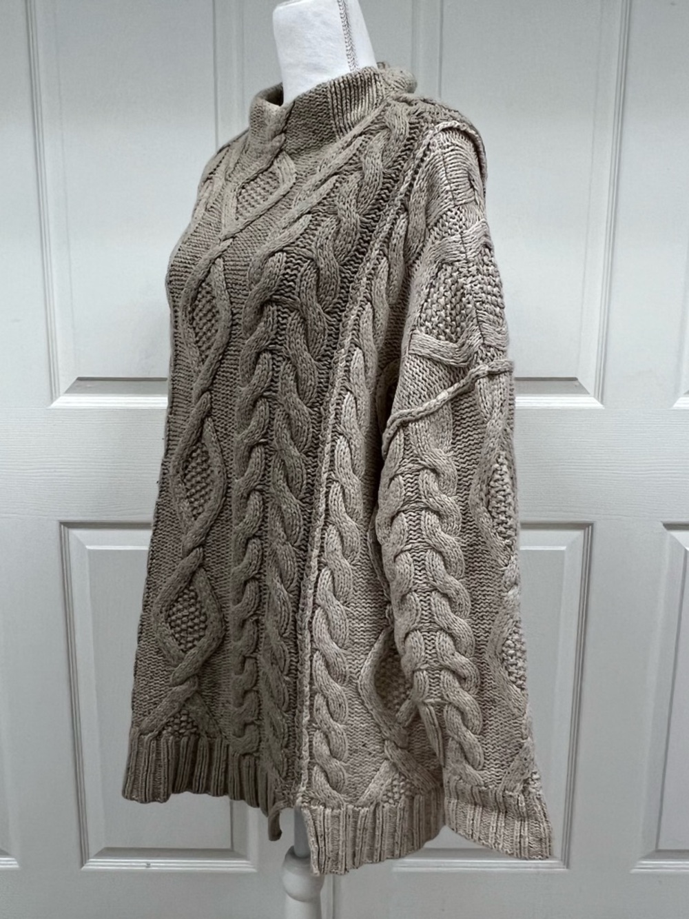 Free People Living the Dream Tunic Oversized Sweater in Oatmeal Combo Size M - Picture 9 of 14